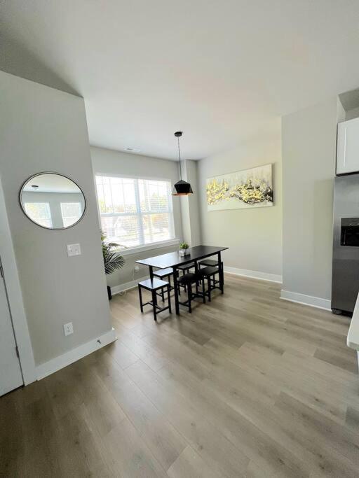 Brand New Build 10 Min- Uptown Villa Charlotte Exterior photo